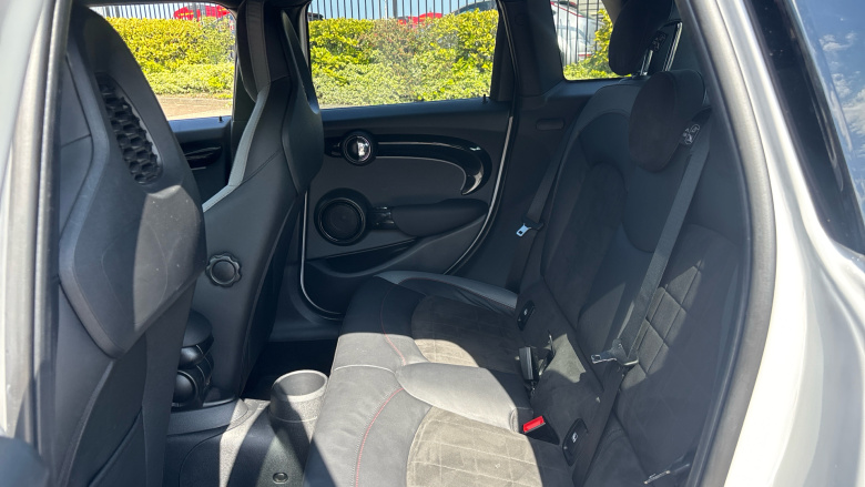 MINI Hatchback 1.5 Cooper Sport 5dr Petrol Hatchback